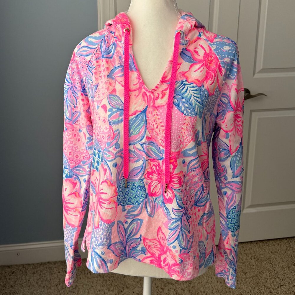 Lilly Pulitzer Kiawah Hoodie in Pink Isle Snappy Turtle Size Medium